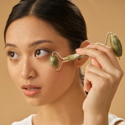 Gua sha visage contour yeux